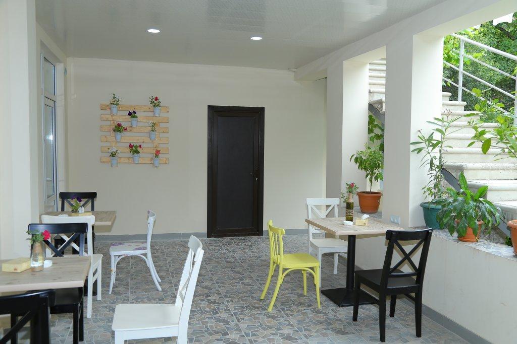 Merien Hotel Ereván Exterior foto